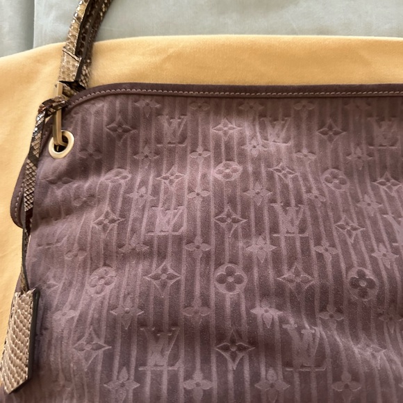 Pristine condition Louis Vuitton bag. - Picture 3 of 4